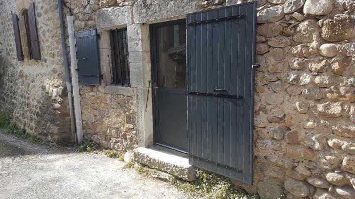 Pose de volets battants Joyeuse