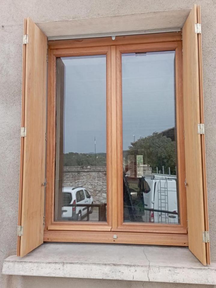 Battants en bois Joyeuse