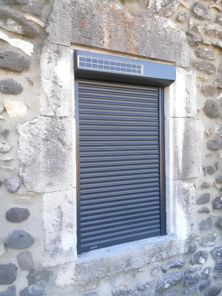  Volets roulants Joyeuse