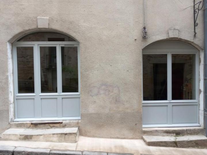 Pose de porte en bois Joyeuse