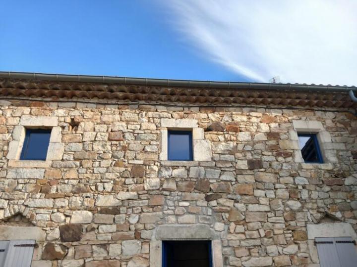 Pose de porte en alu Joyeuse